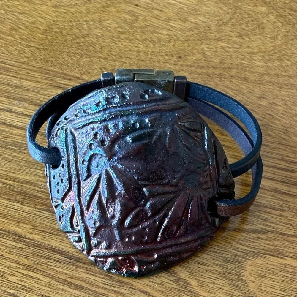 Artist bracelet
